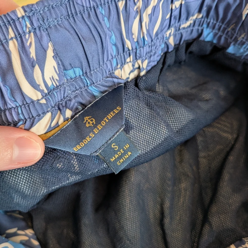 ⭐ Brooks Brothers Blue Pineapple Print Swim Trunks Size Small